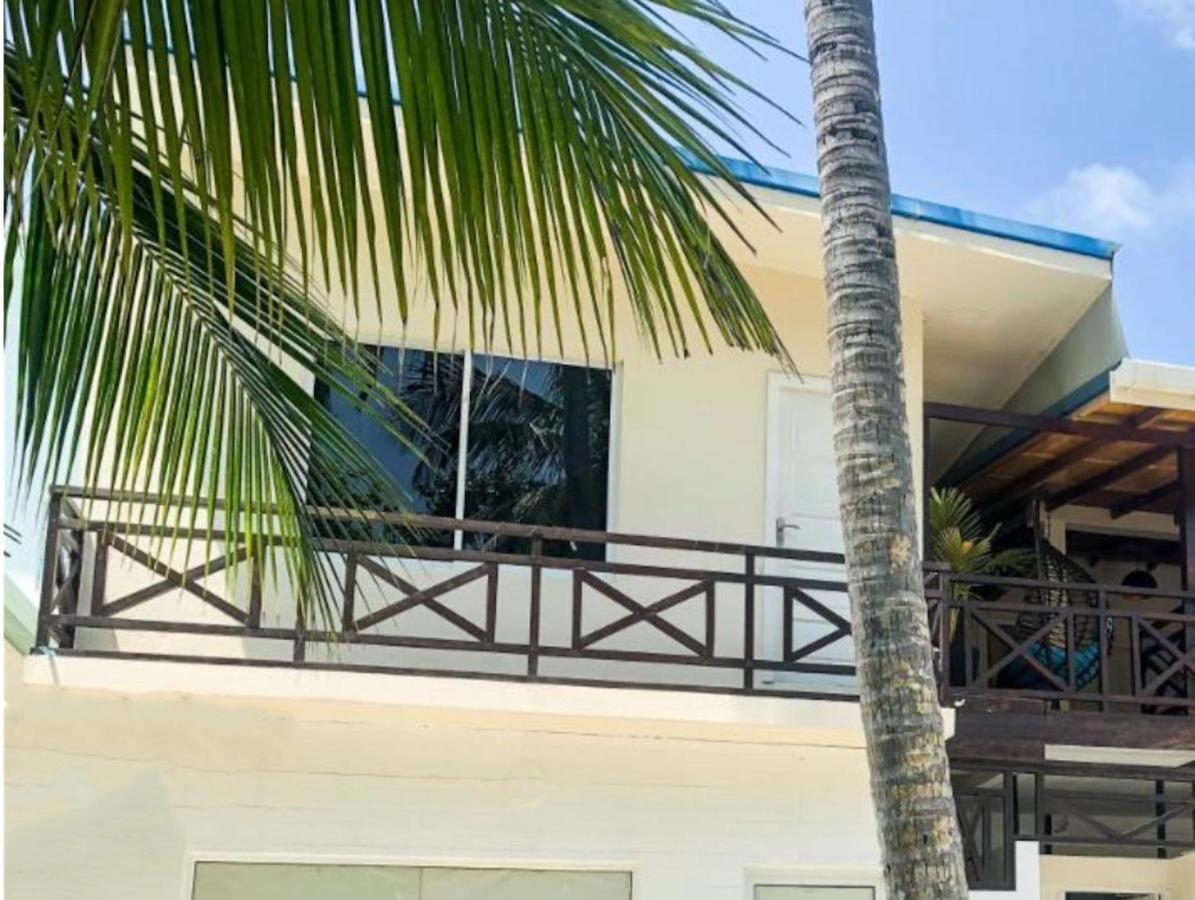 Surf Yoga Camp Hotell Thulusdhoo Eksteriør bilde