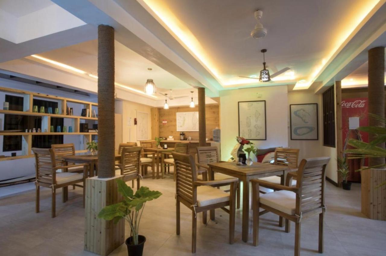 Surf Yoga Camp Hotell Thulusdhoo Eksteriør bilde